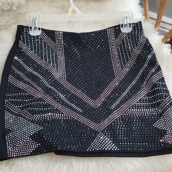 H&M Dresses & Skirts - H&M mini skirt !! Price drop !!